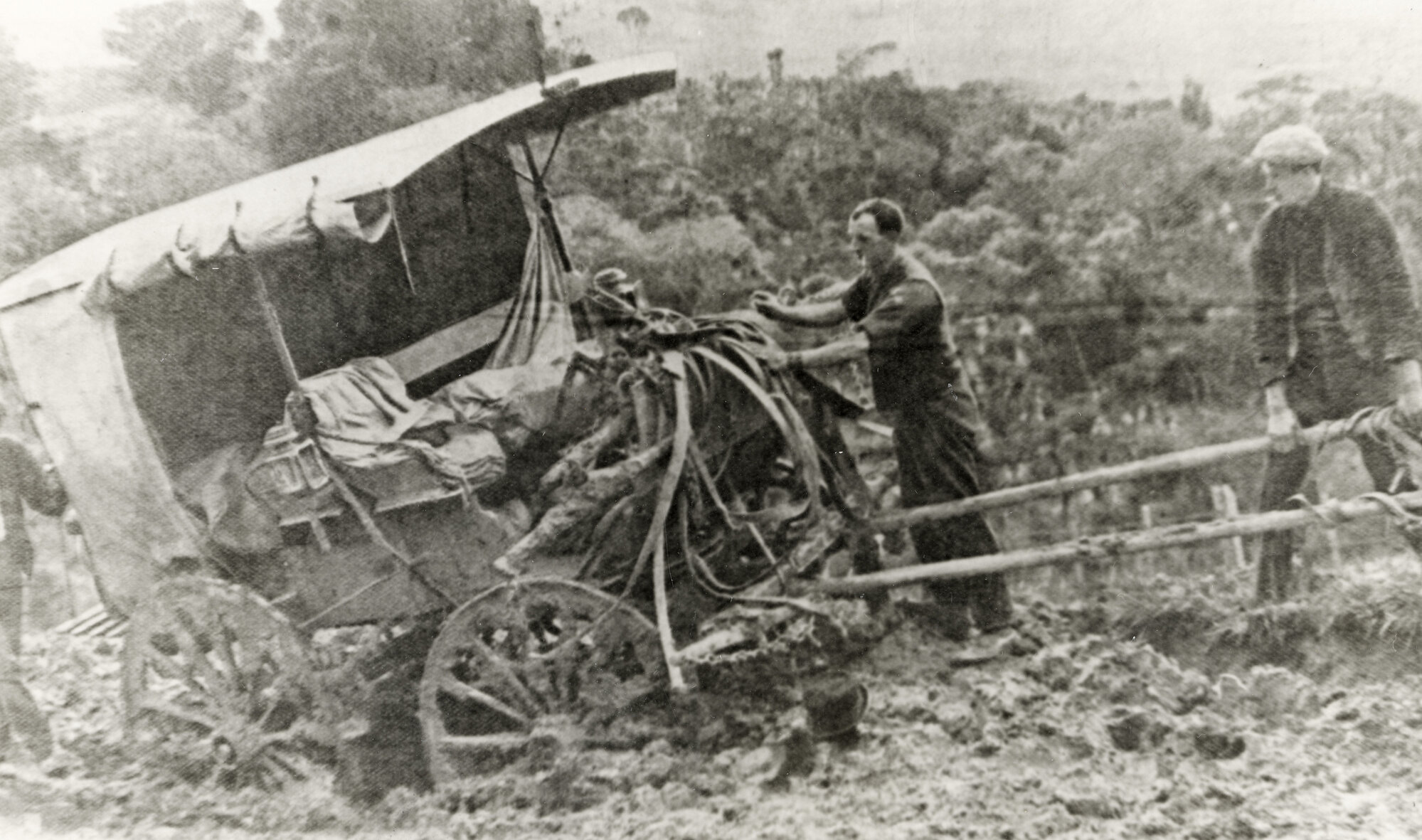 Mail Coach Bogged between Kaiwaka &amp; Maungaturoto