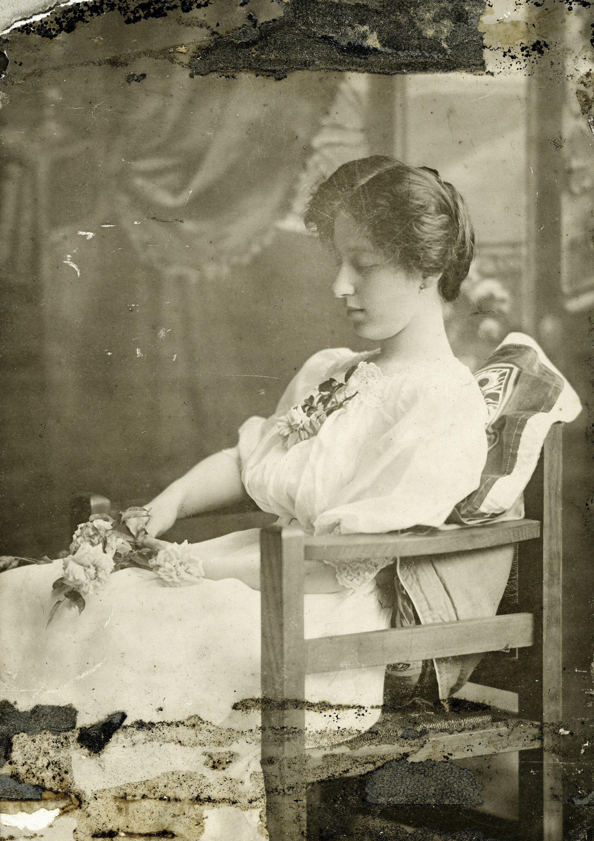 Edie Spender (nee Millar) Aged About 19