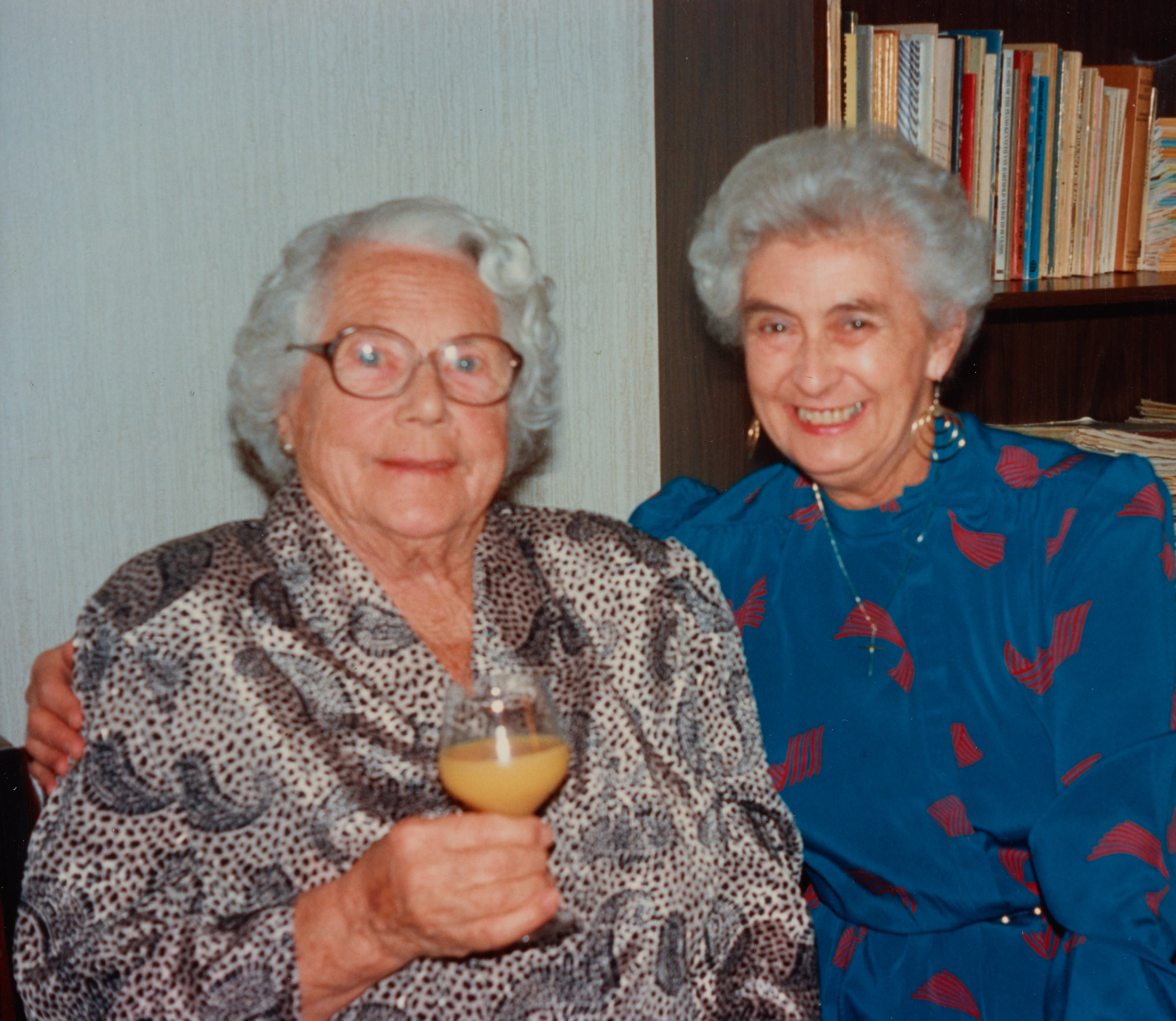 Reunion of 1960s' Whangarei Homemakers' Choir 14/5/93