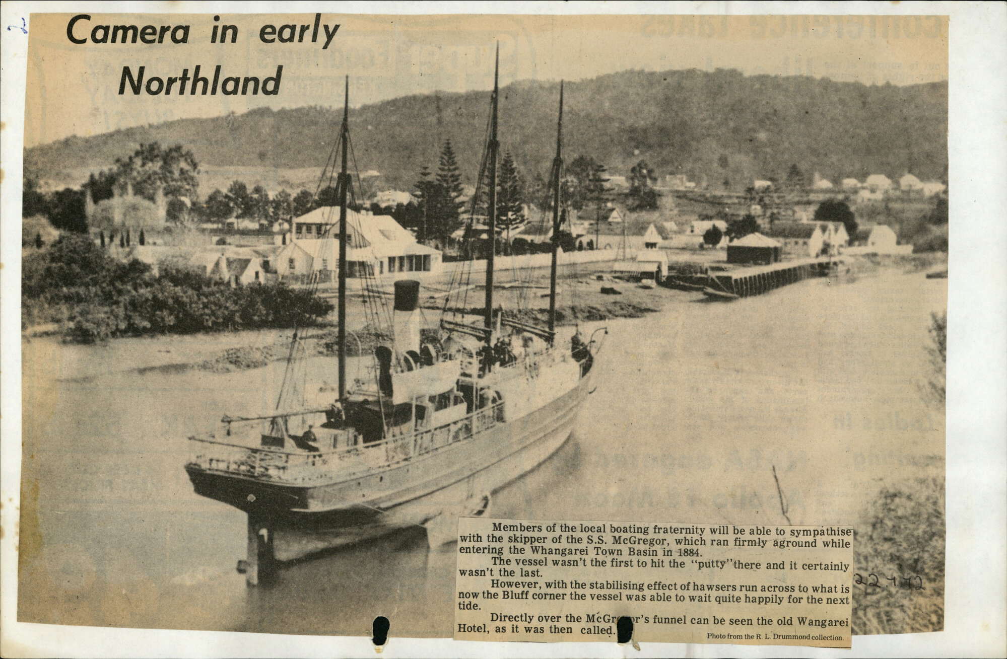 PN01.02 S.S. McGregor run aground entering Whangarei Town Basin