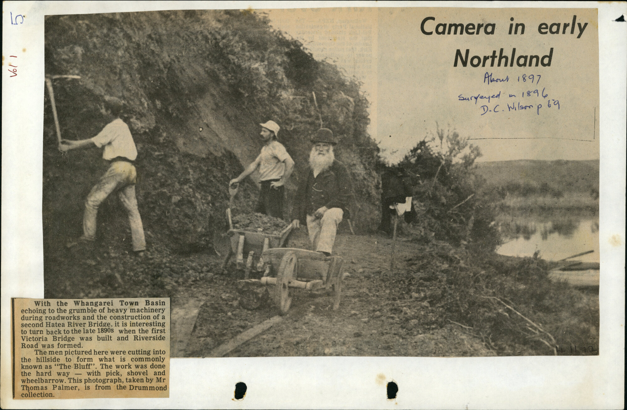 PN01.05 Men cutting into the hillside to form "The Bluff"