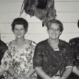 Florrie Geard with daughters, Thelma, Doris & Elsie