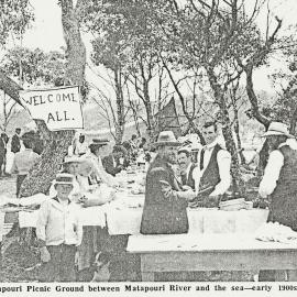 Matapouri Picnic Ground between Matapouri River and the Sea 