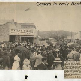 PN01.44 Crowds gather to celebrate the proclamation of King Edward VII
